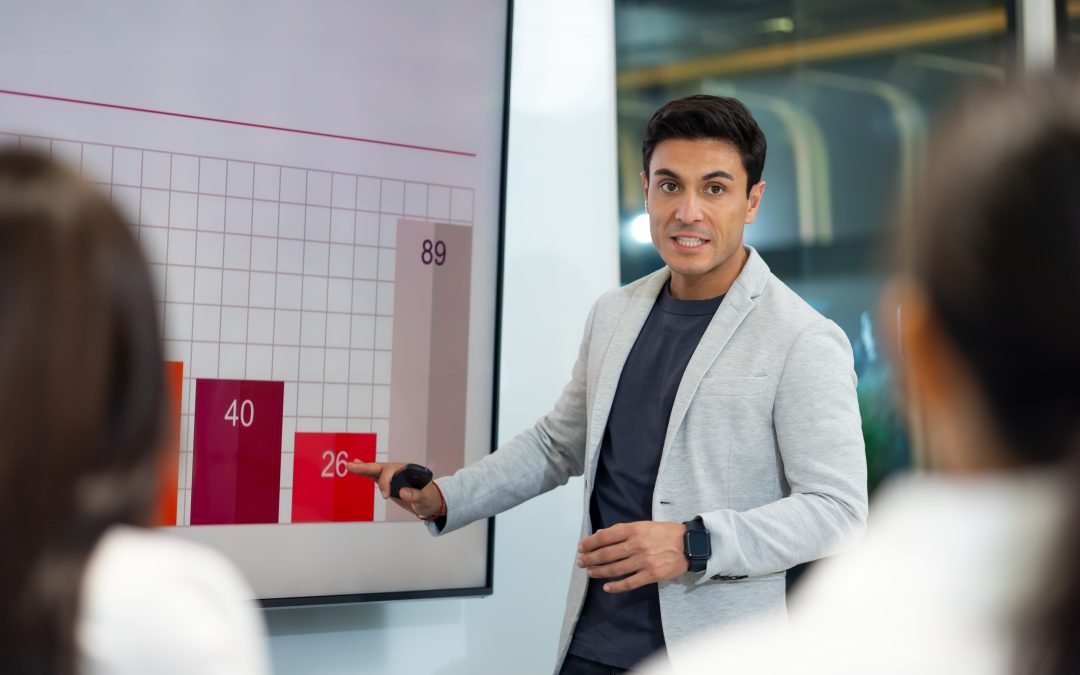 presentation-asian-business-woman-people-giving-presentation-report-pointing-projector-1080x675